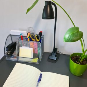 USB 24 LED gibljiva namizna svetilka 3 načini svetlobe dim. črna 20 USB 24 LED gibljiva namizna svetilka 3 načini svetlobe dim. črna
